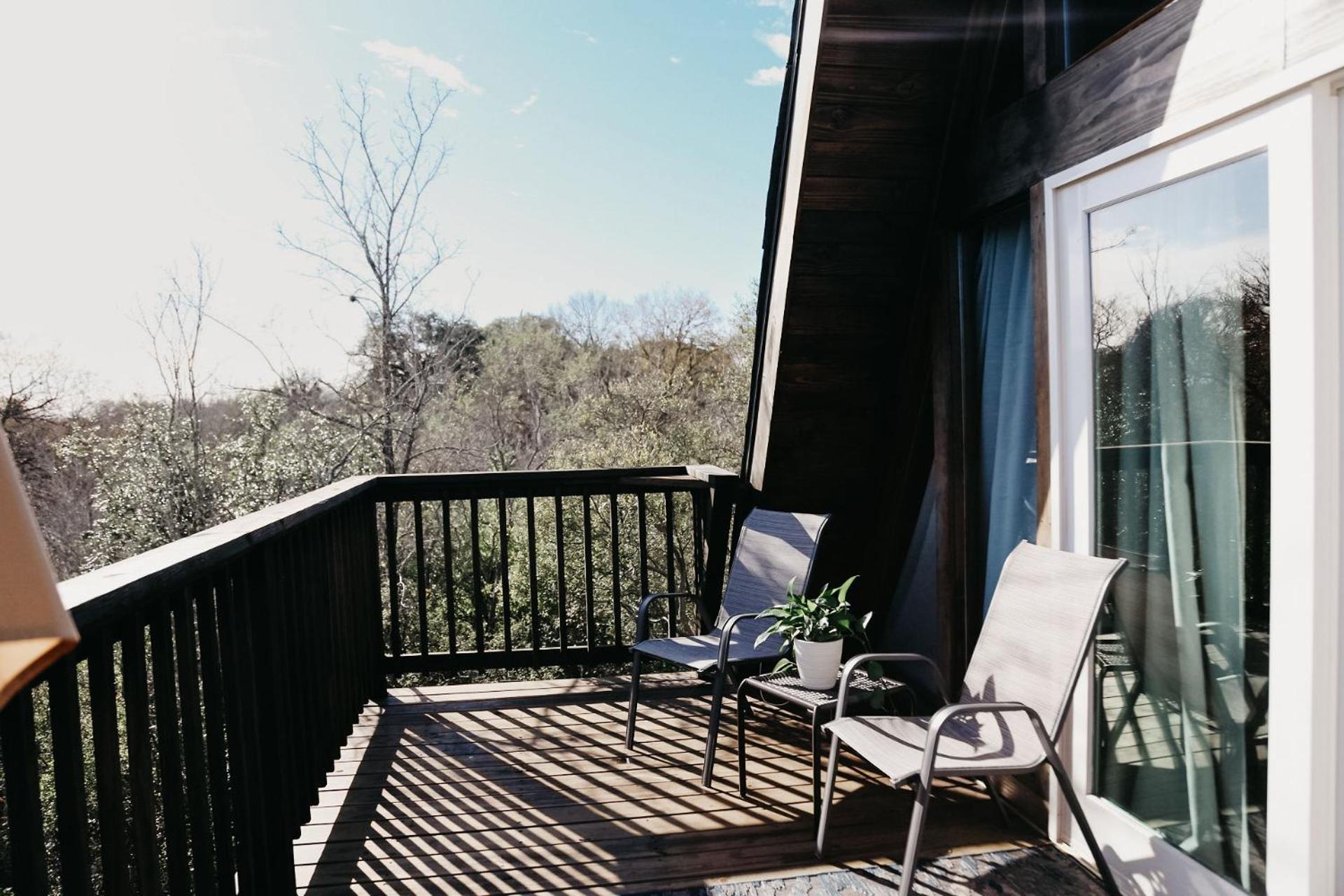 The Maverick: A-Frame W/ Hammock And Tree Top View 뉴 브라운펠스 외부 사진