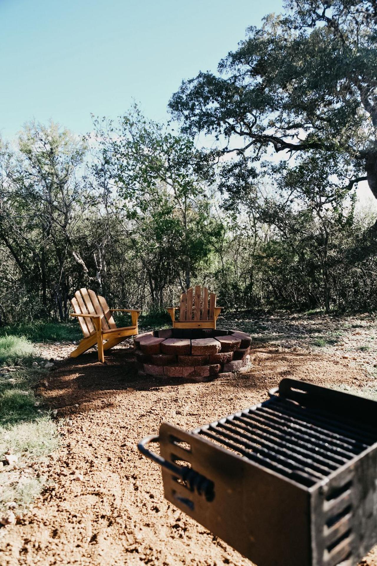 The Maverick: A-Frame W/ Hammock And Tree Top View 뉴 브라운펠스 외부 사진
