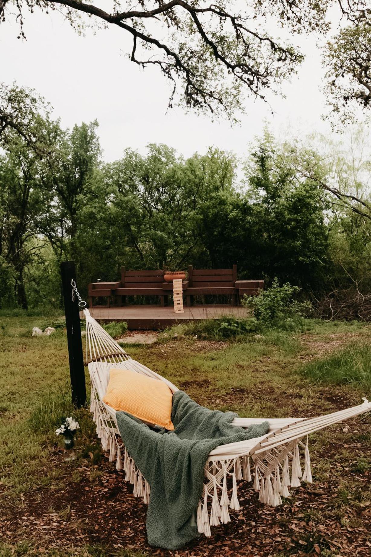 The Maverick: A-Frame W/ Hammock And Tree Top View 뉴 브라운펠스 외부 사진