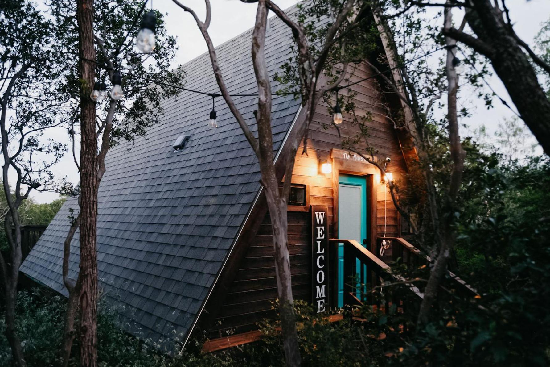 The Maverick: A-Frame W/ Hammock And Tree Top View 뉴 브라운펠스 외부 사진
